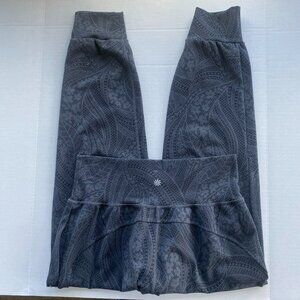 Athleta Textured Jogger Leggings Gray Women S High Rise Athleisure Yoga Style